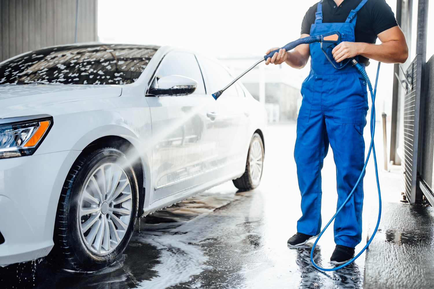 Czy warto korzystać z auto myjni?